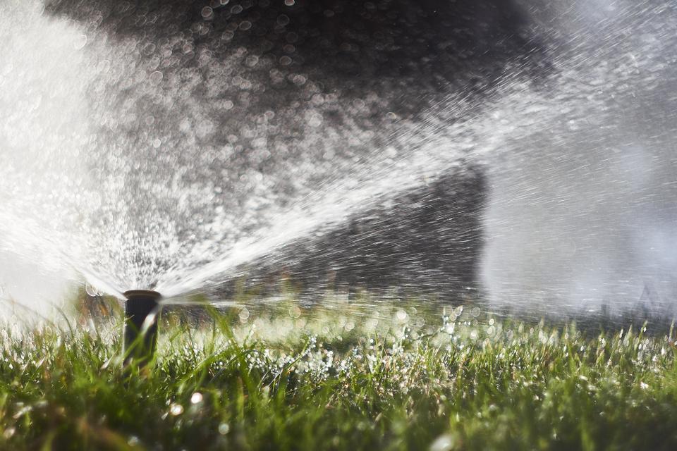 How Long To Run Sprinklers In Houston